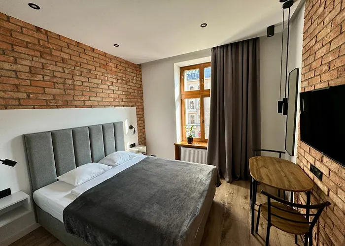 Przystanek Warszawska 26 *